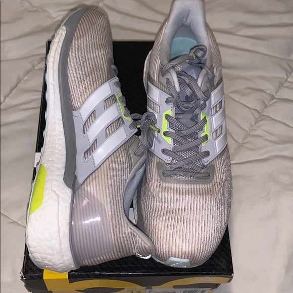 Adidas supernova women’s size 12 running shoes - Picture 4 of 7